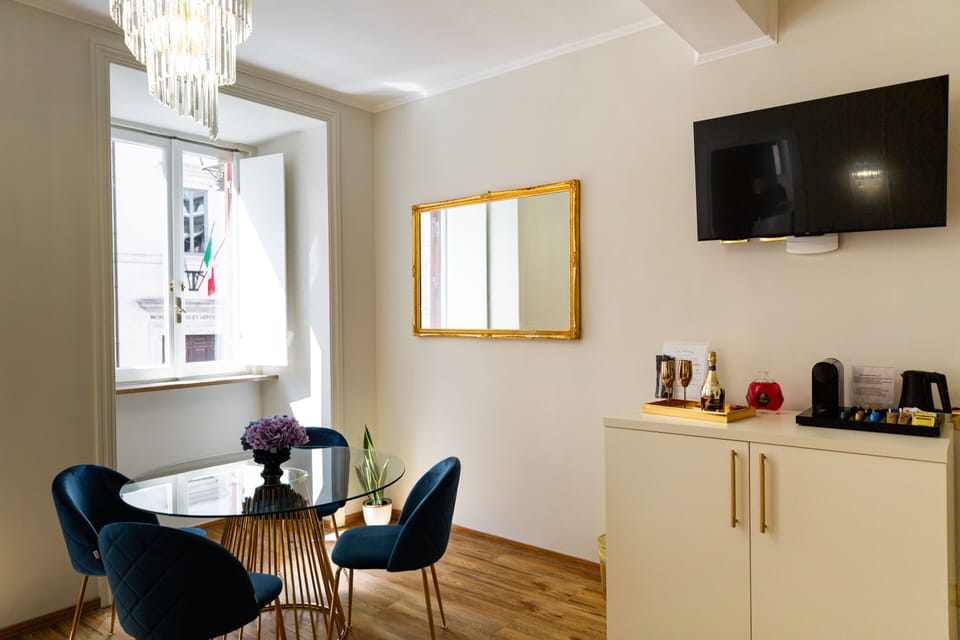 Presidential Suite, City View | Lounge