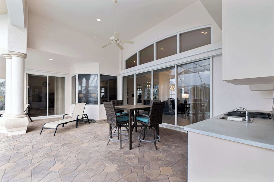 lanai table and electric grill