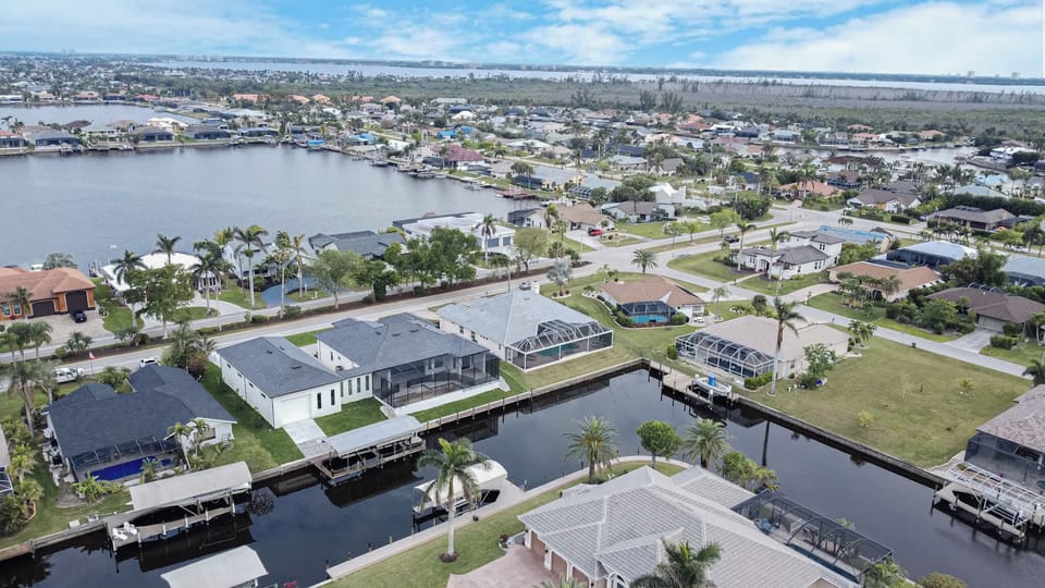 sailboat access to Gulf. bring or rent a boat.