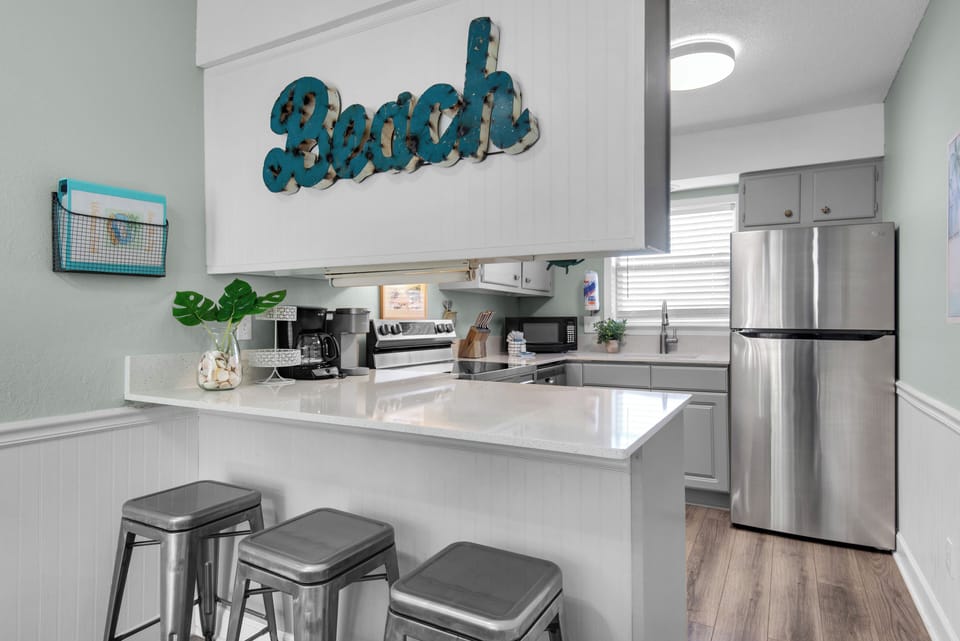 Eat-in bar seating