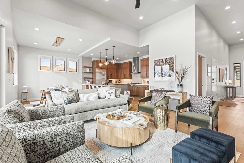 Styled with an interior decorator that had a mountain contemporary feel. Enjoy this lovely living room 