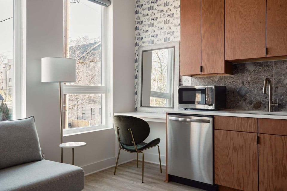 Vanity desk with mirror