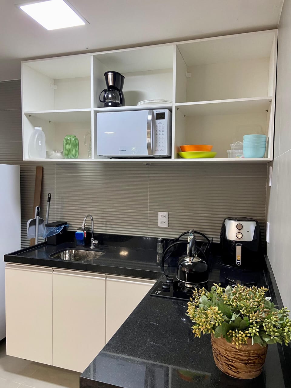 Deluxe Apartment, Garden View | Private kitchen | Fridge, microwave, stovetop, cookware/dishes/utensils