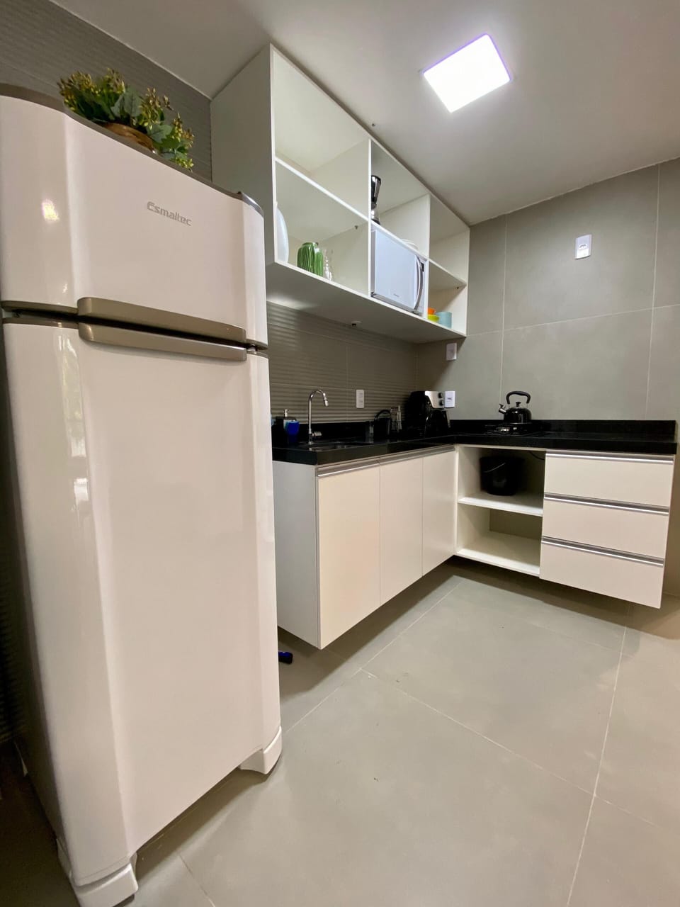 Deluxe Apartment, Garden View | Private kitchen | Fridge, microwave, stovetop, cookware/dishes/utensils