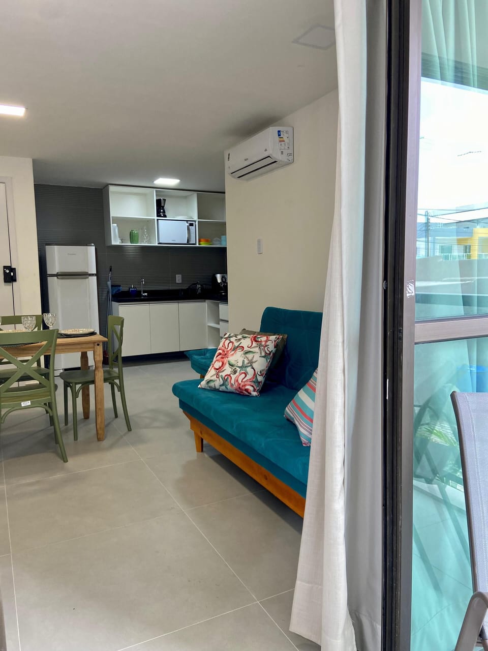 Deluxe Apartment, Garden View | Living area