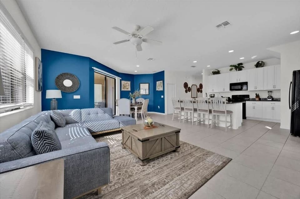 Livingroom area 