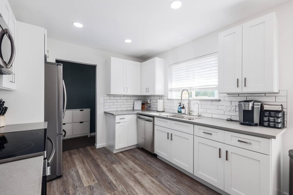 Experience the inviting kitchen area, designed for both cooking and entertaining.