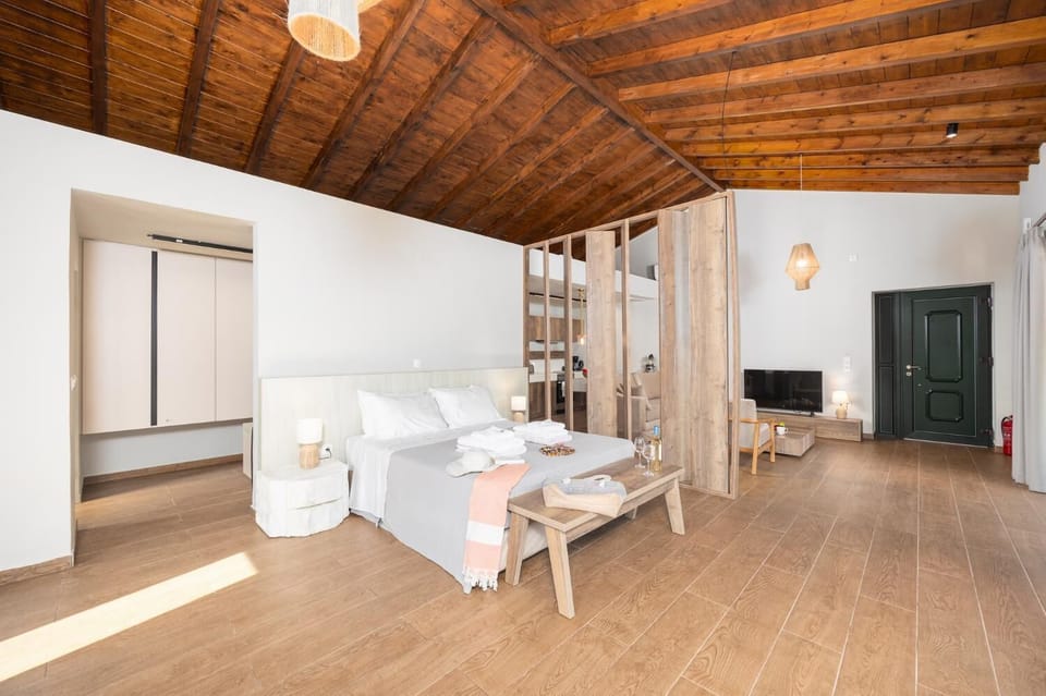 Double bedroom with A/C