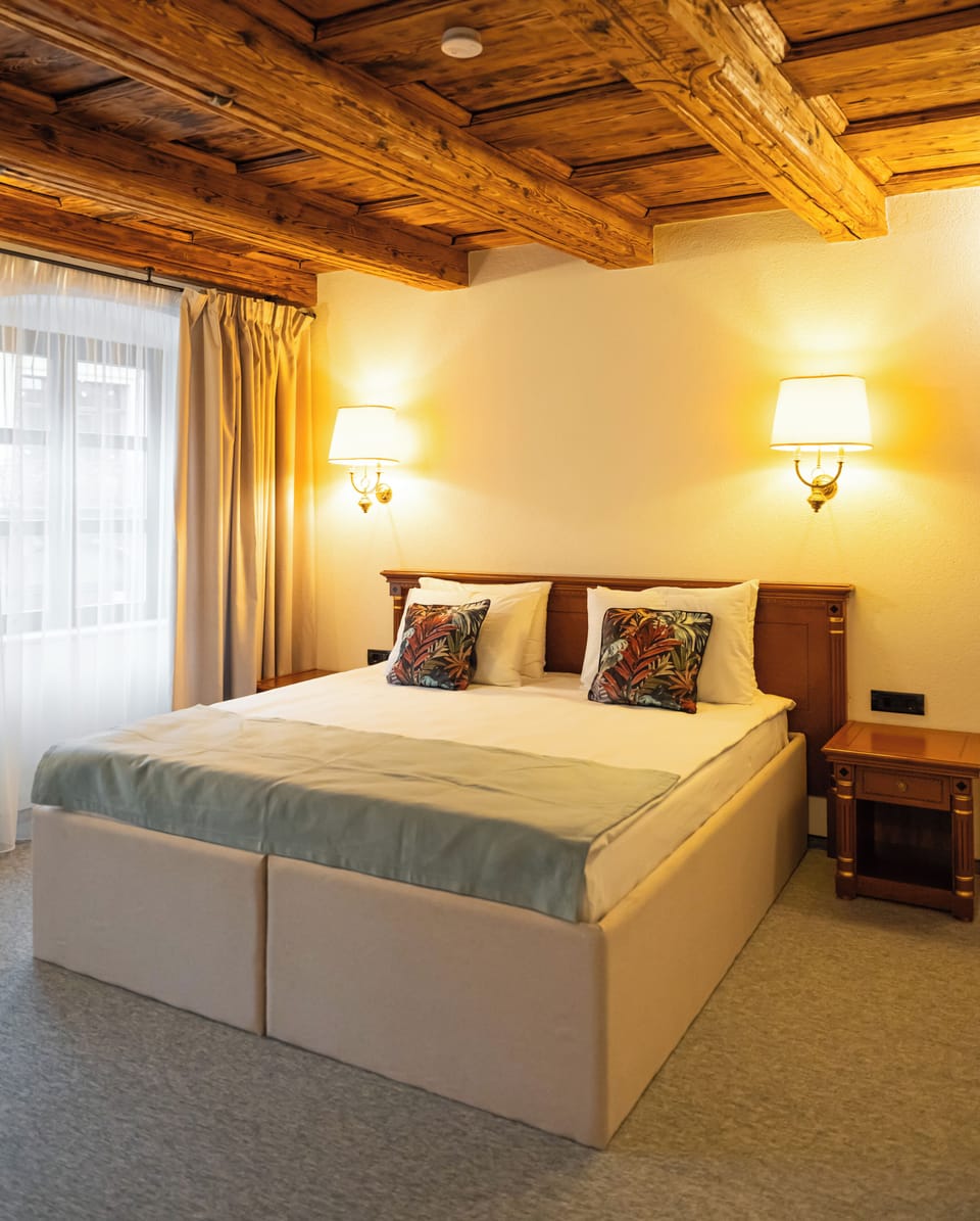 Deluxe Double Room | Free WiFi, bed sheets