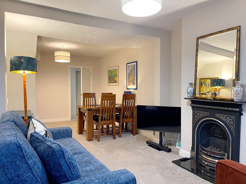 Spacious Livingroom