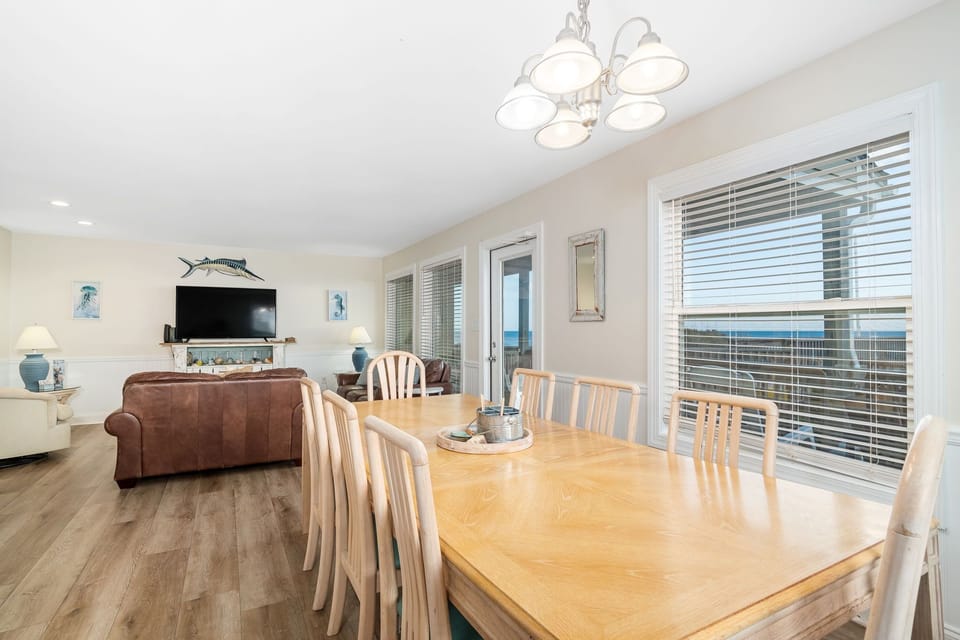 Great views of the ocean from living and dining room areas