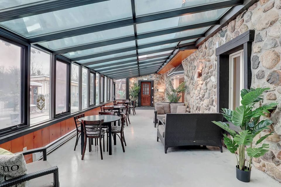 Solarium, common areas