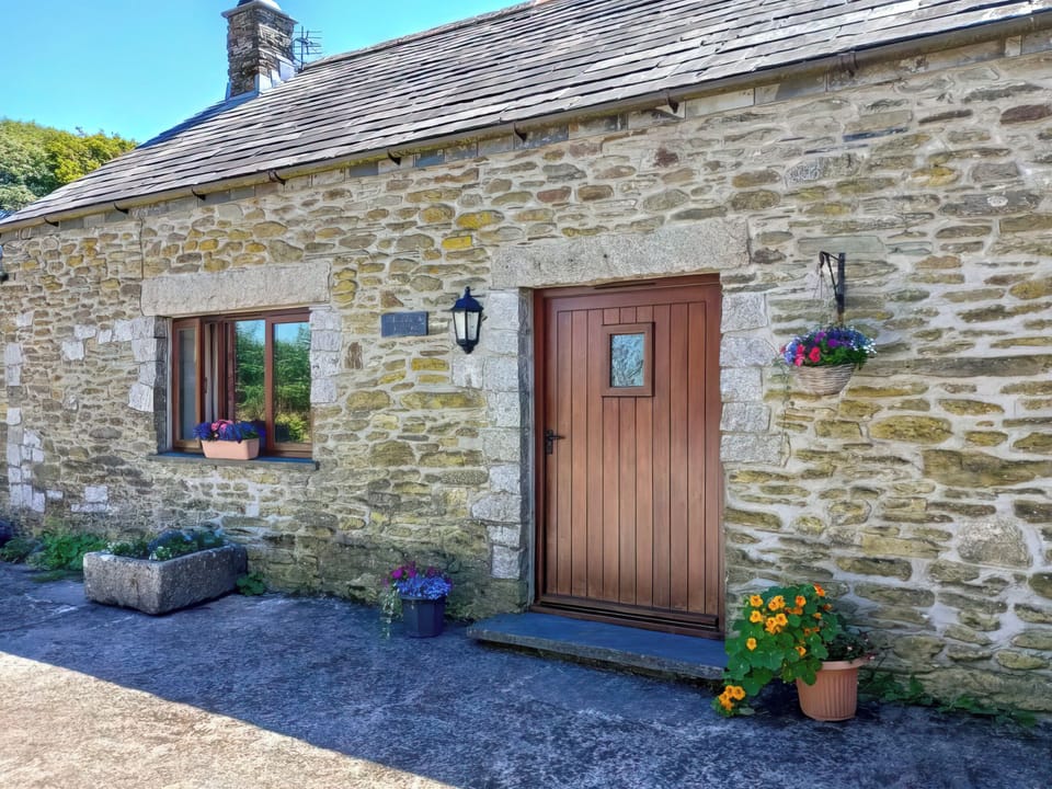 Exterior | Bill and Ben&rsquo;s Cottage - Fentrigan Manor Farm Holiday Cottages, Warbstow