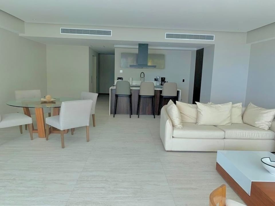 Standard Apartment, 2 Bedrooms, Balcony | Living area