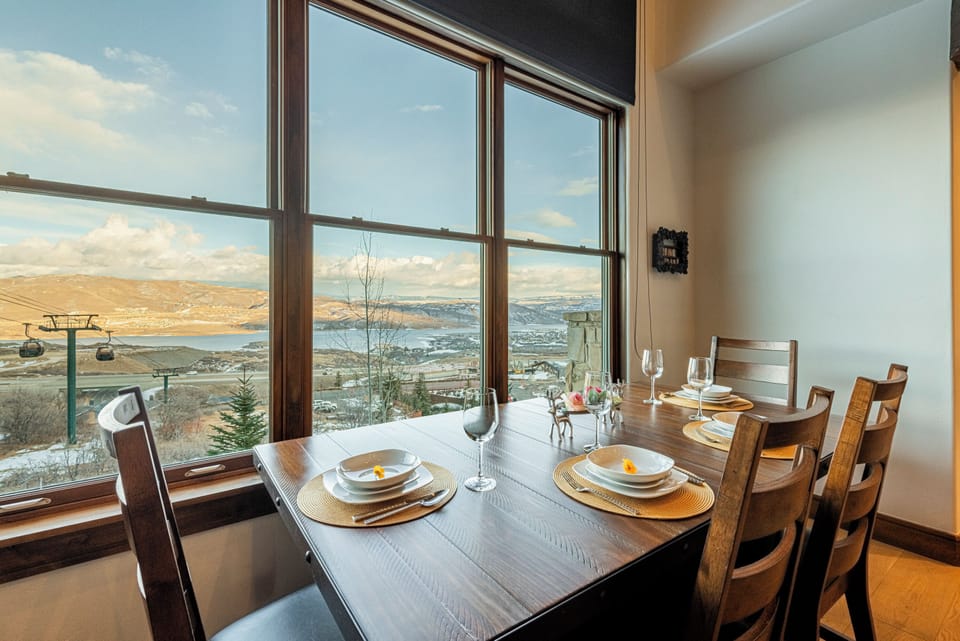 Dining area with seating for up to eight