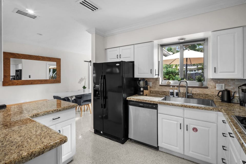 Granite counters, stainless steel appliances & everything you need