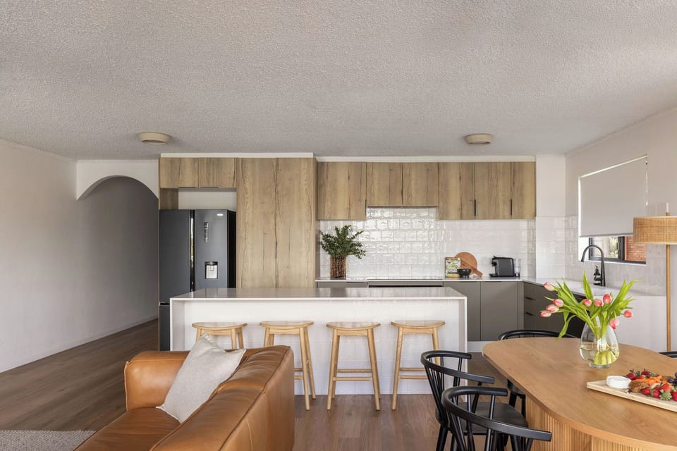 Full kitchen with all cooking amenties