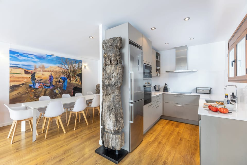 Kitchen and dining area
