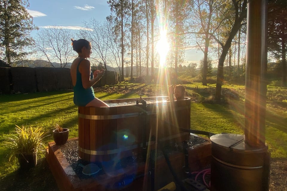 Outdoor spa tub