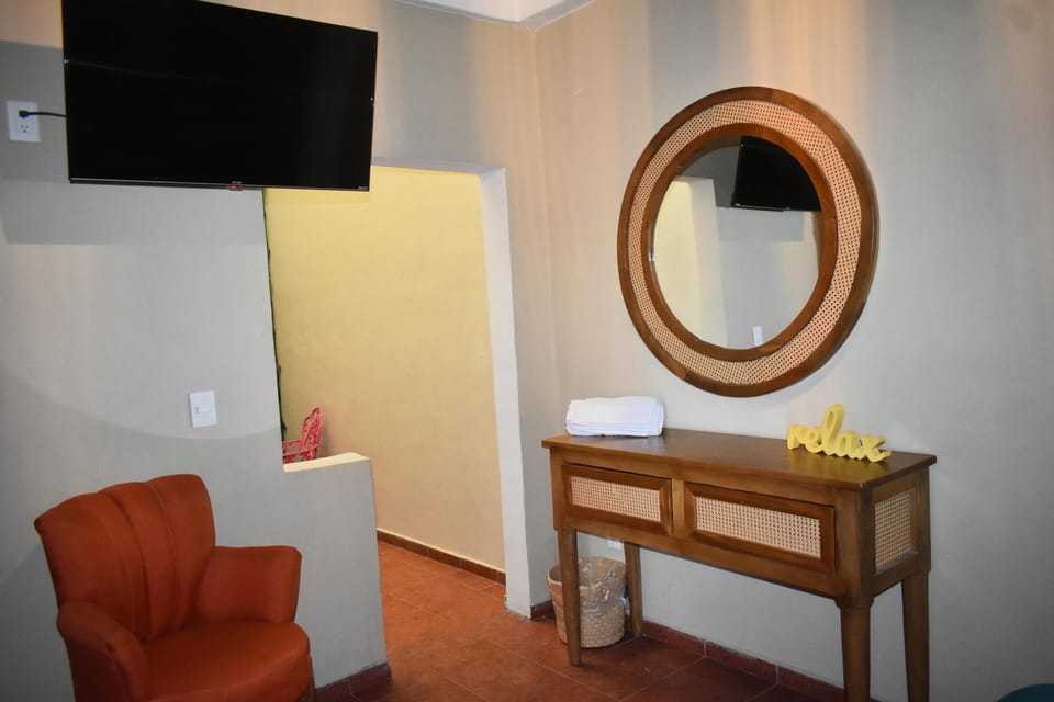 Blackout drapes, free WiFi, bed sheets