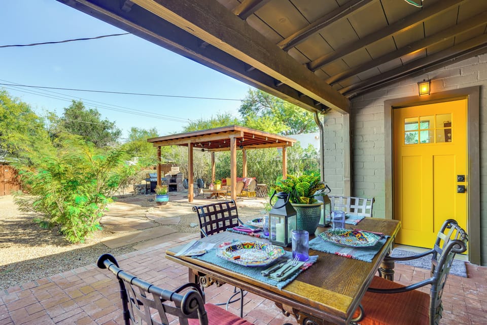 Covered Patio | Gazebo | Gas Grill | Outdoor Dining Area