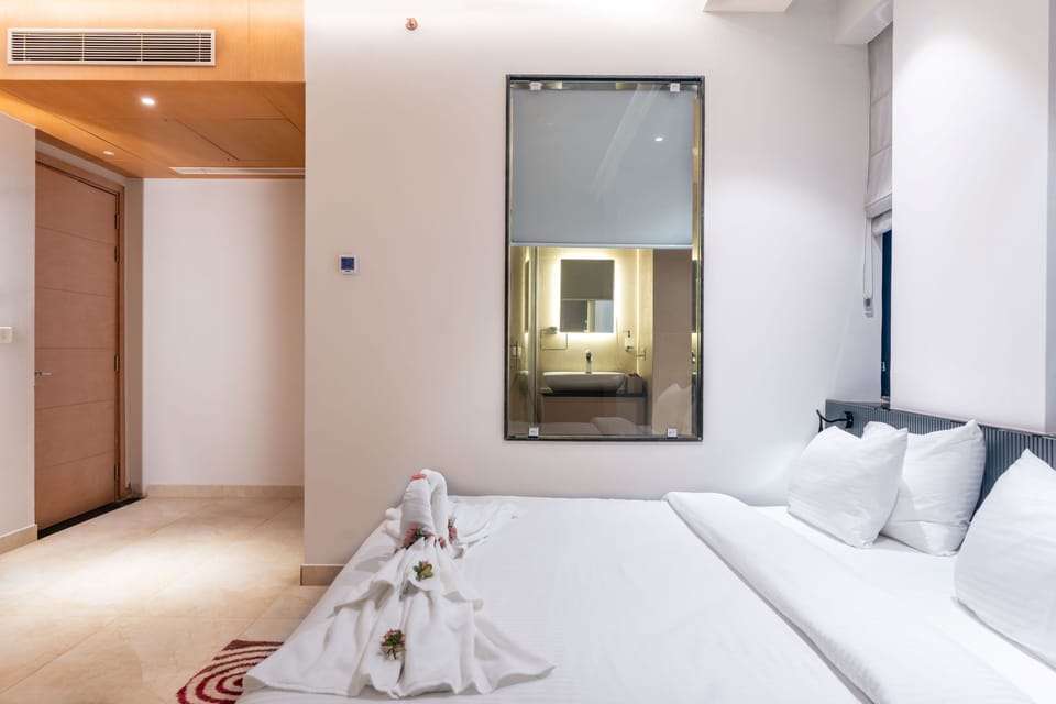 Executive Room | Frette Italian sheets, premium bedding, in-room safe, blackout drapes