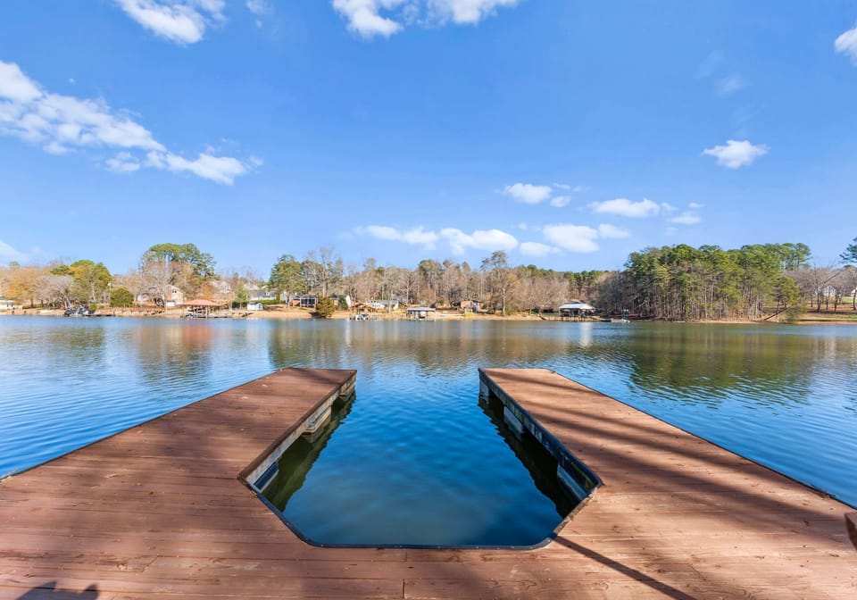 Plenty of dock space to launch the 3 kayaks and SUP or park your rented. boat. 