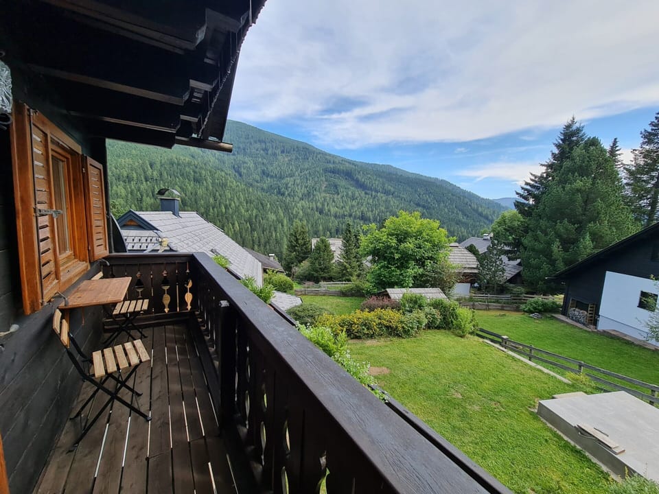Chalet | Balcony