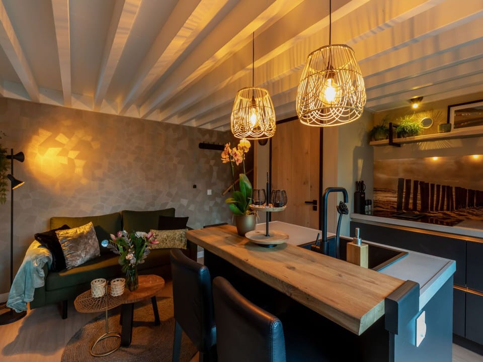 Interior Design, Furniture, Wood, Ceiling, Light Fixture, Flooring, Lighting, Chandelier, Floor, Home