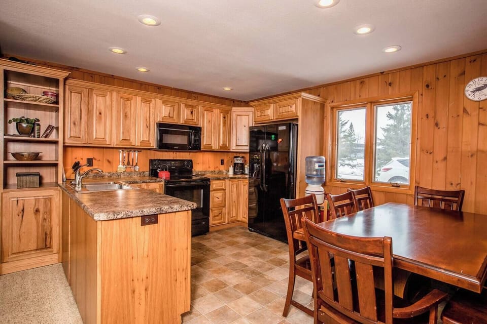 Kitchen - Main Level