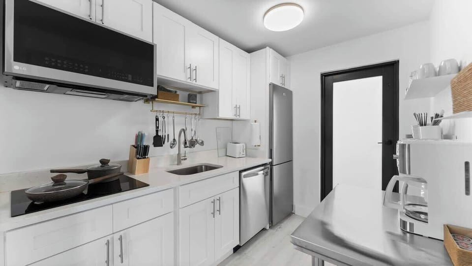 The Ocean @ Naples Boutique - Kitchen