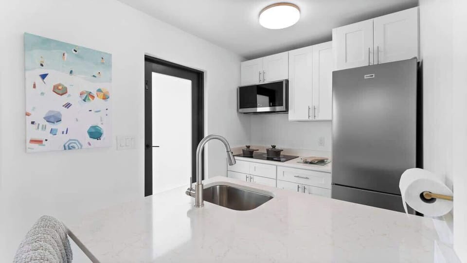 The Sand @ Naples Boutique - Kitchen