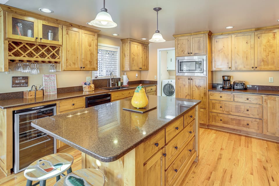 House (4 Bedrooms) | Interior