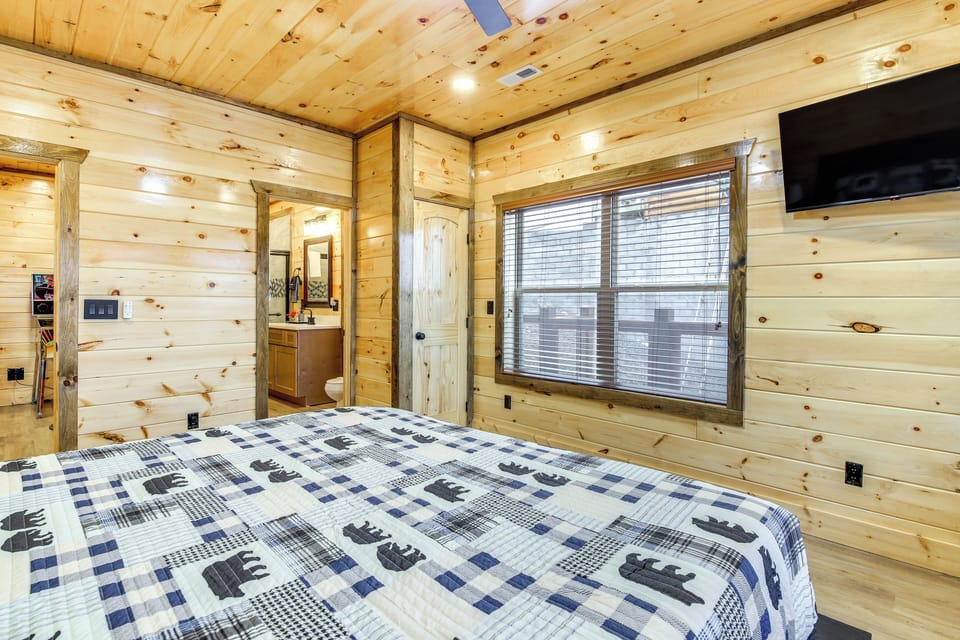 House (3 Bedrooms) | Interior