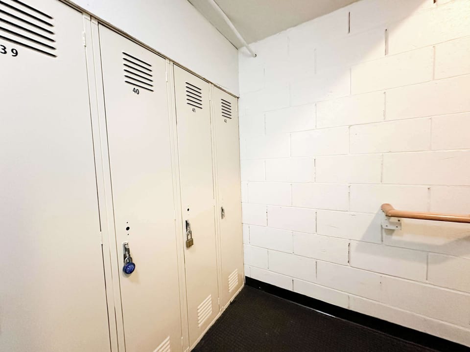 Complex locker room 