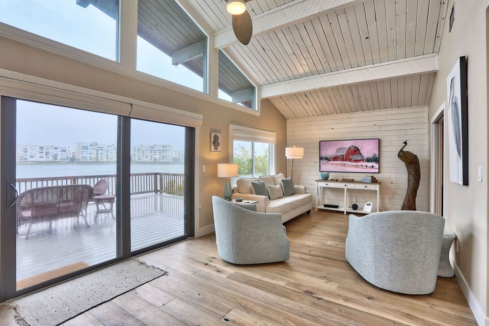 Welcome to Paradise Along Boca Ciega Bay