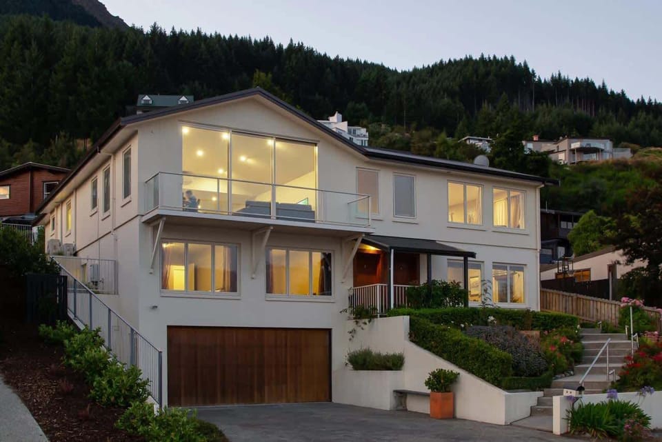 You will have full use of the top (second) floor of the house.

Please note:  There is a fully self-contained, separate 2-bedroom apartment on the first floor.  There will likely be another group of guests staying in that apartment during your stay.
