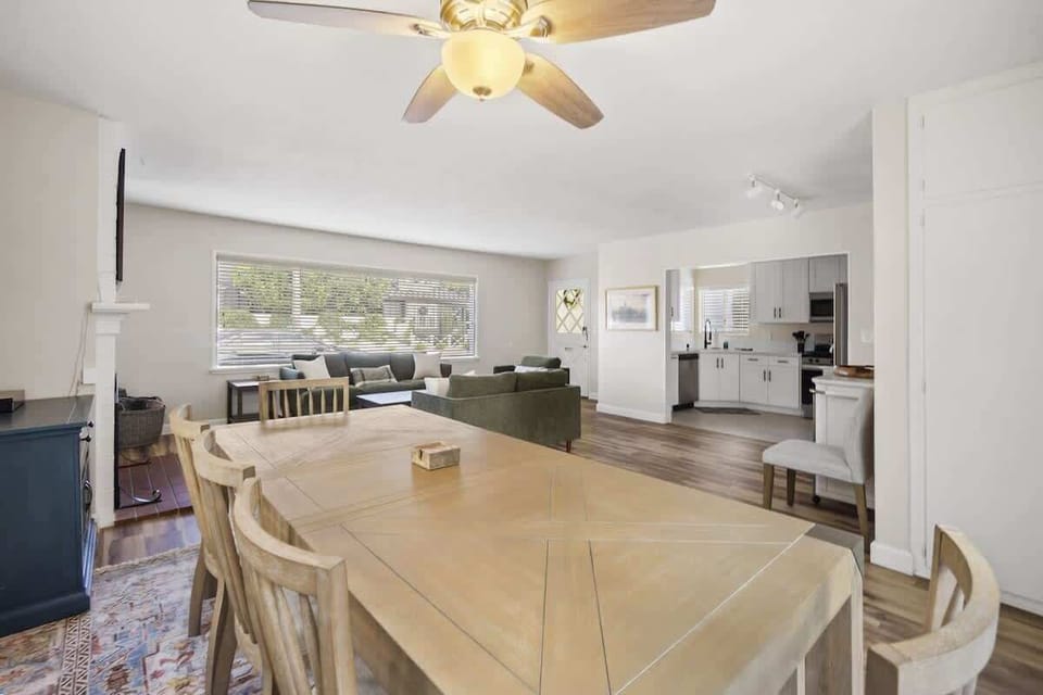 Dining area table