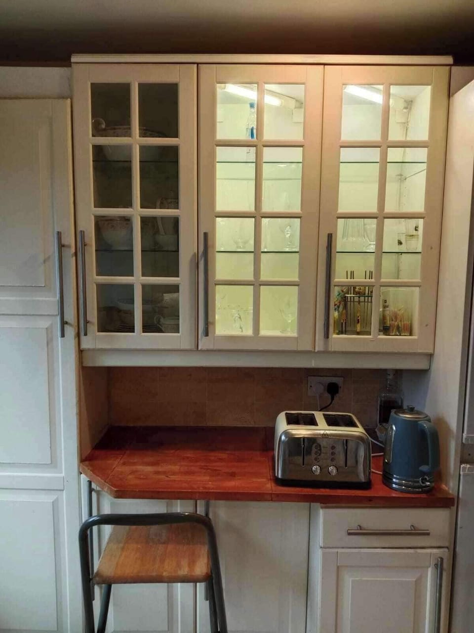 House | Private kitchen | Fridge, microwave, oven, stovetop