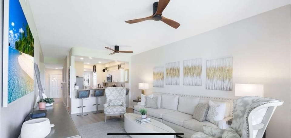 LIVING ROOM 85inch Frame Art TV
For your enjoyment of movies and relaxation !