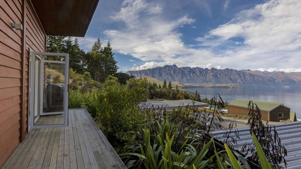 Stunning Views of the Remarkables Mountain Range