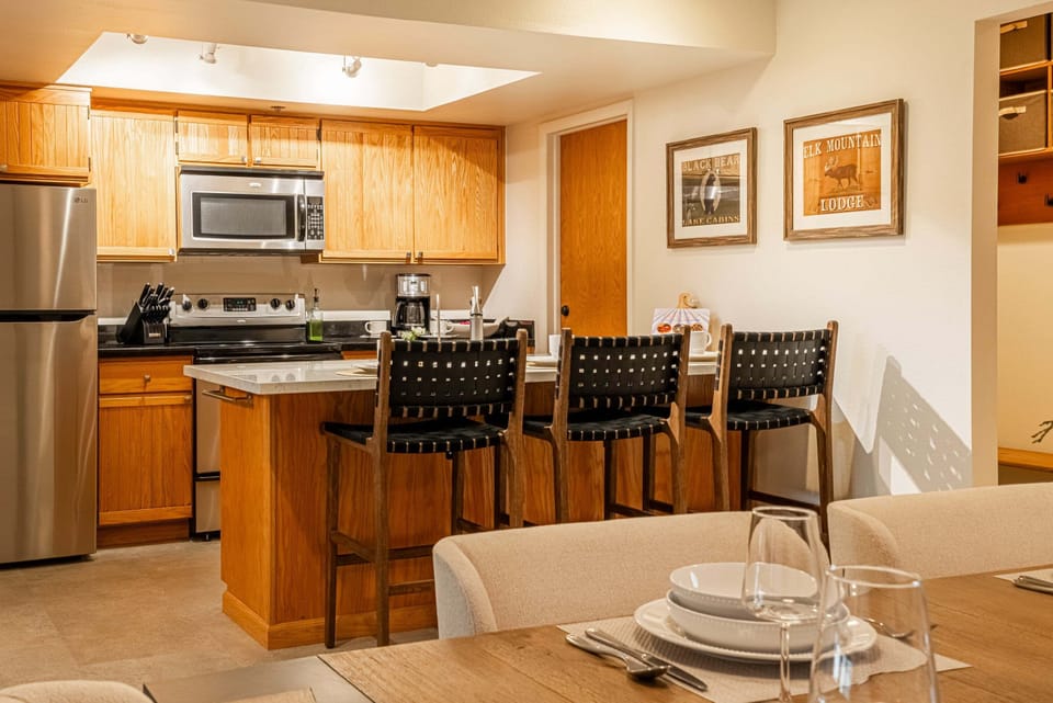 Kitchen island seating for three