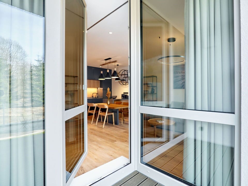 Wood, Flooring, Interior Design, Floor, Wood Flooring, Ceiling, Glass, Door, Home Door, Hardwood