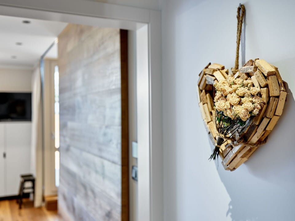 Wood, Interior Design, Wood Flooring, Hardwood, Plank, Wood Stain, Natural Material, Plywood, Laminate Flooring, Varnish