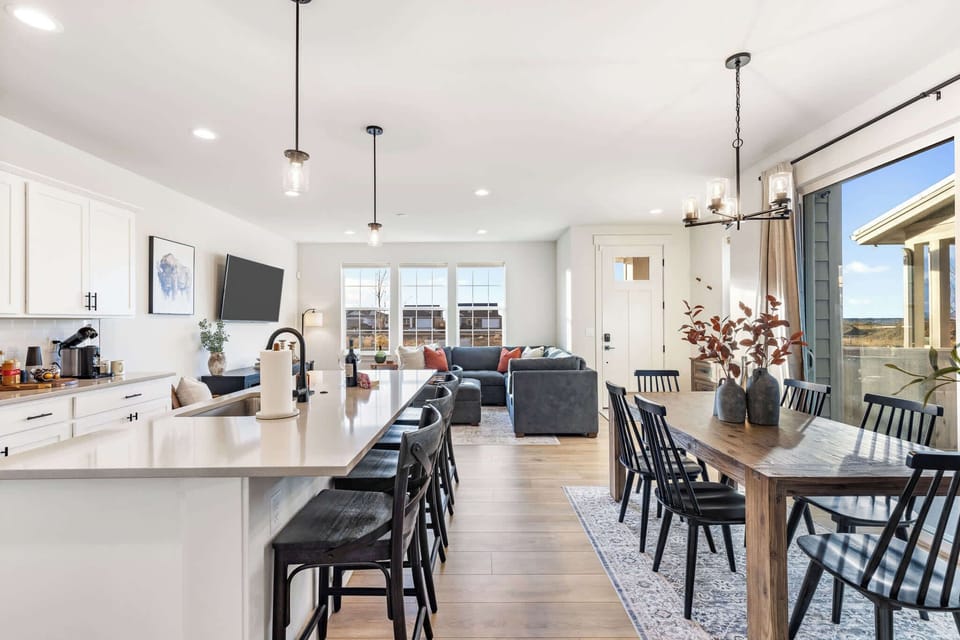 Welcome to The Antler's Edge