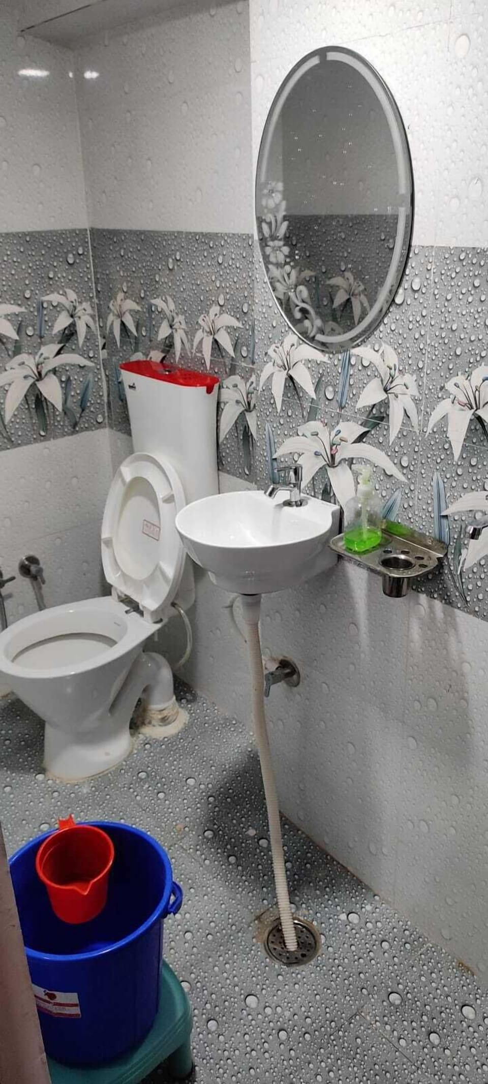 Shower, free toiletries, towels, soap