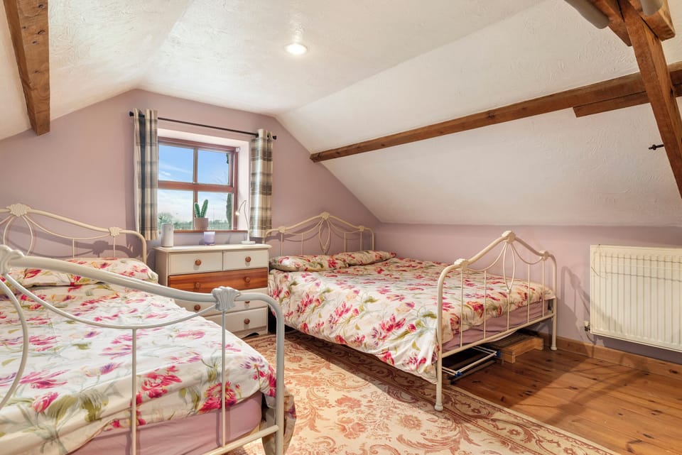 Rural Views, Rustic Charm