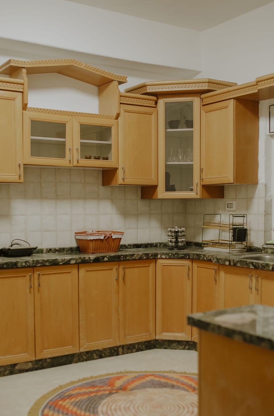 Full-size fridge, microwave, cookware/dishes/utensils