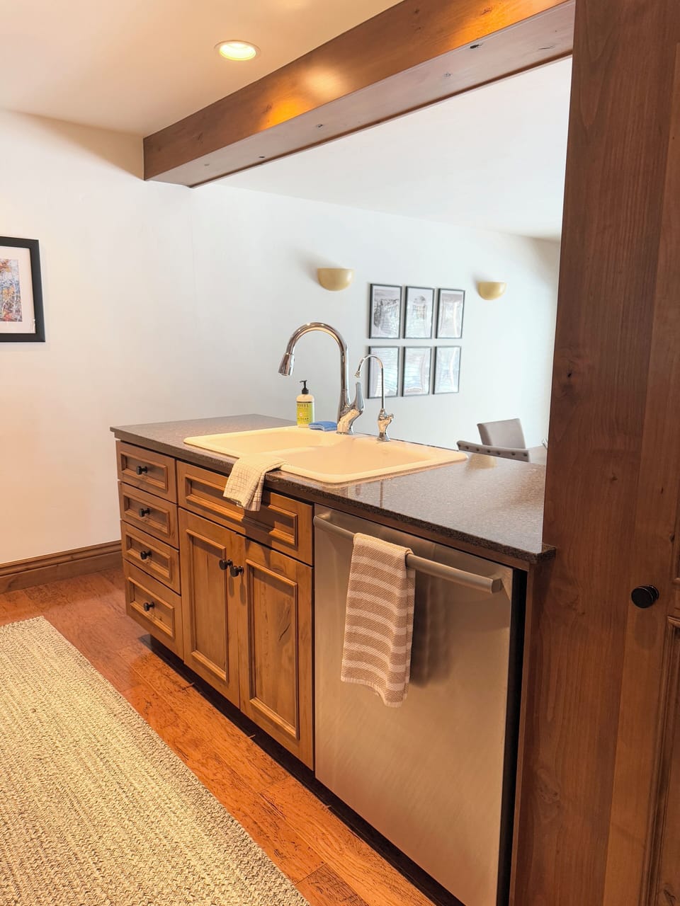 Kitchen Sink Area