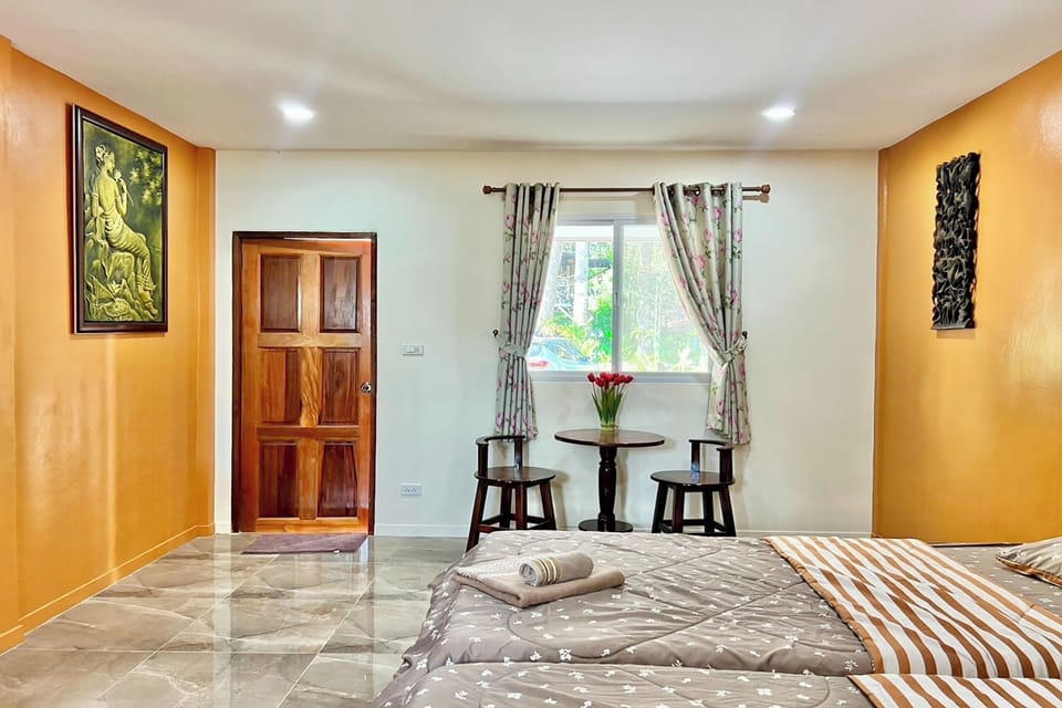 Standard Twin Room | Desk, free WiFi, bed sheets